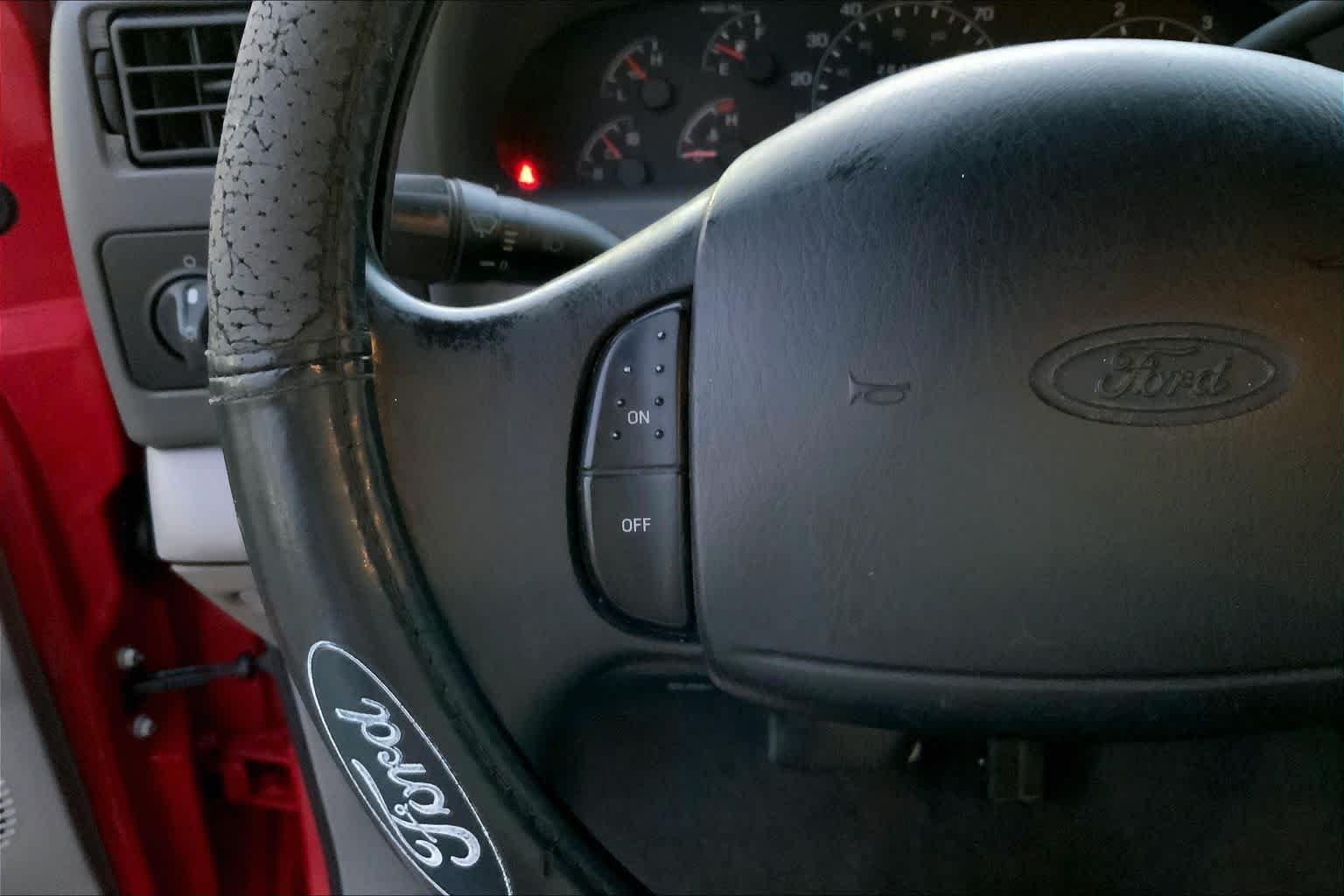 Used 2001 Red Ford XLT image 22