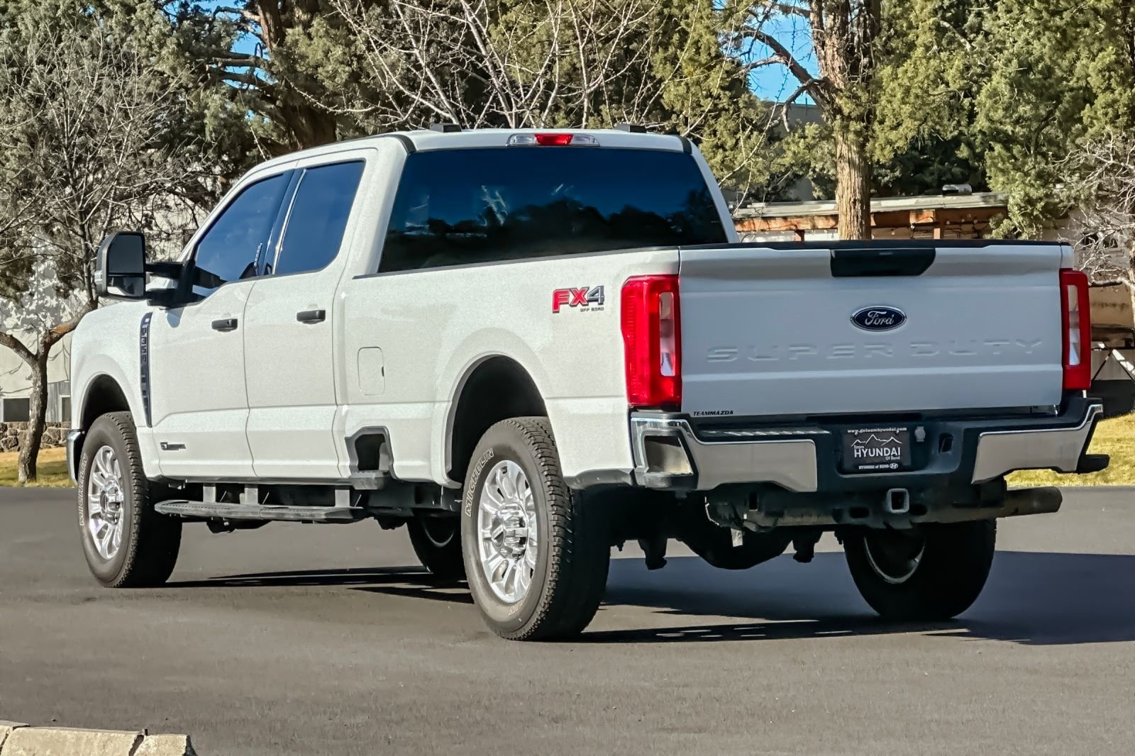 2023 Ford F-350 Super Duty XLT - Photo 6