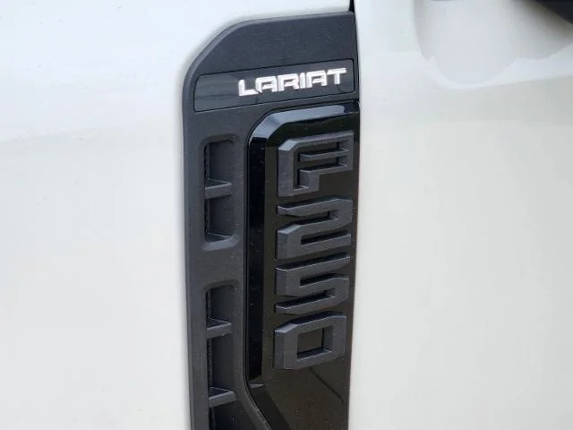 New 2026 Star White Metallic Tri-Coat Ford F-250® Lariat® image 31