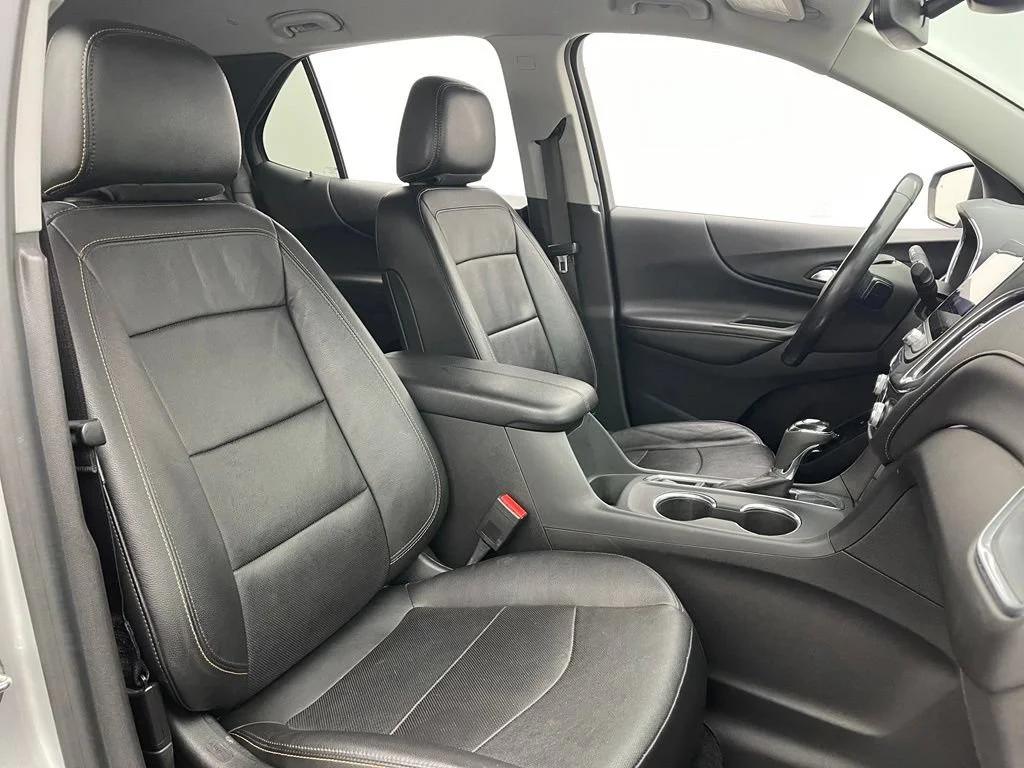Used 2020 SILVER ICE METALLIC Chevrolet Premier image 33