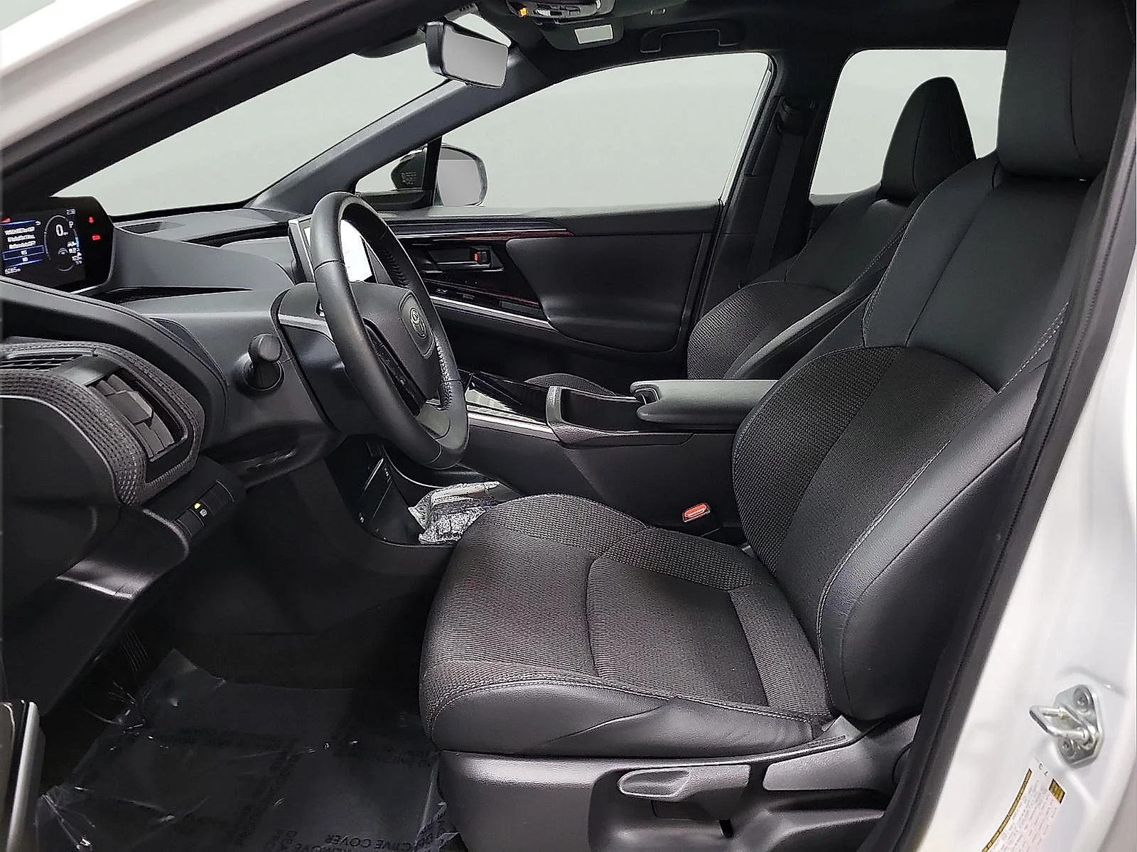 Certified Used 2023 WIND CHILL PEARL Toyota XLE image 11