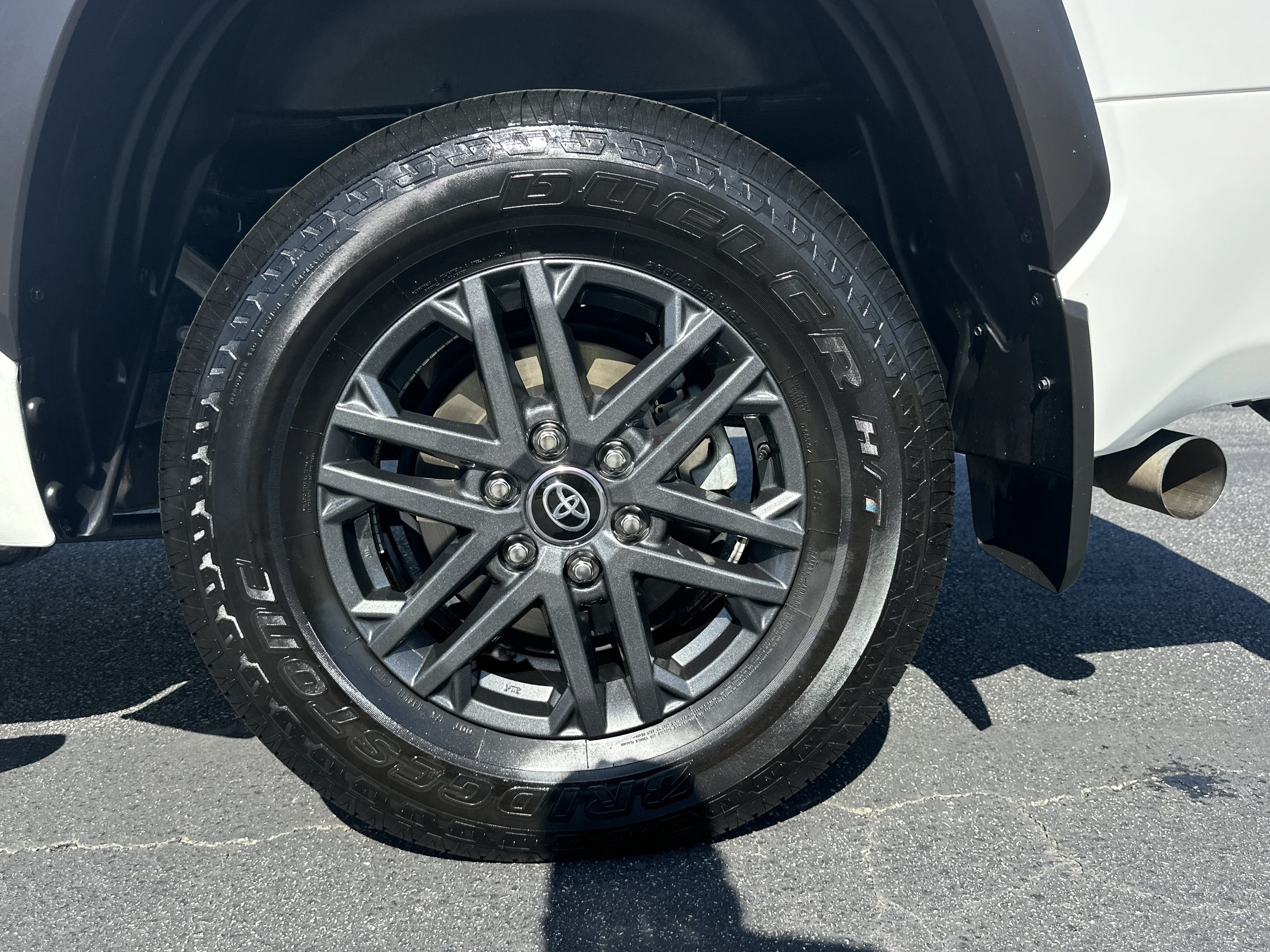2025 Toyota Tundra SR5 - Photo 19