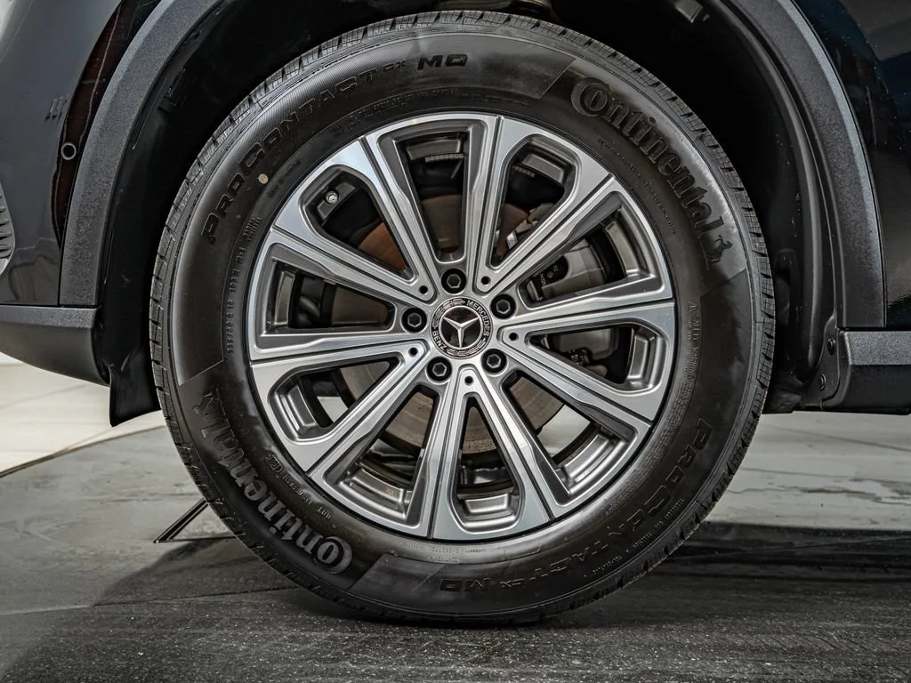 Certified Used 2026 Black Mercedes-Benz GLC 300 image 10