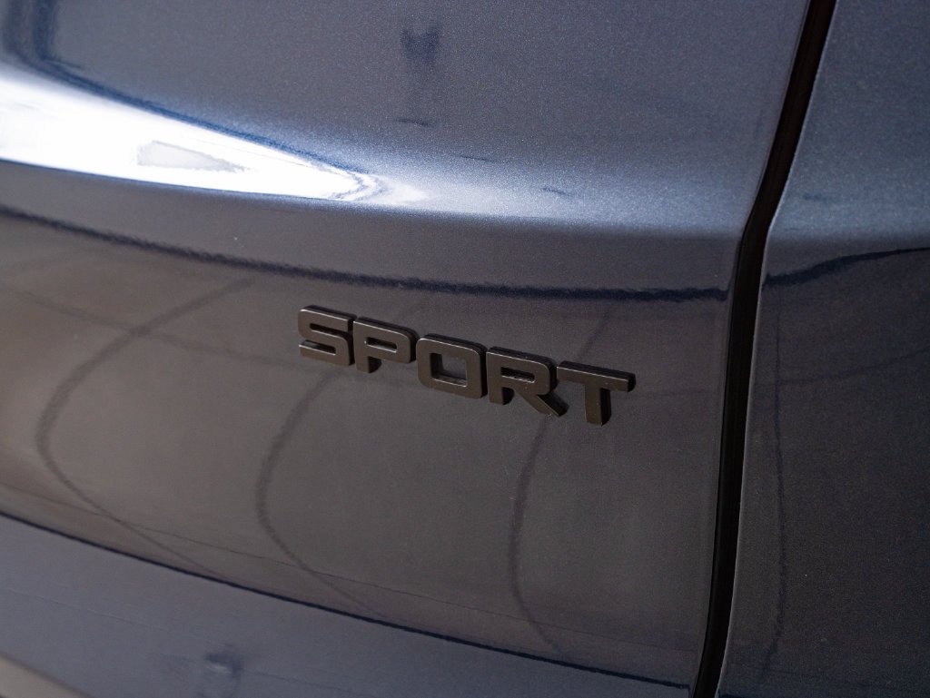 Used 2025 Canyon River Blue Metallic Honda Sport-L image 17