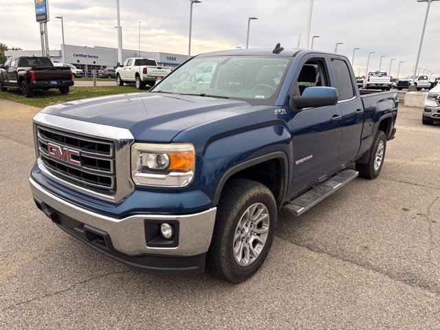 Used 2015 Stone Blue Metallic GMC SLE image 3