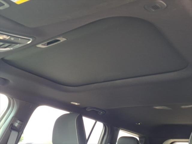 New 2026 Velvet Red Pearl-Coat Exterior Paint Jeep Laredo X image 5