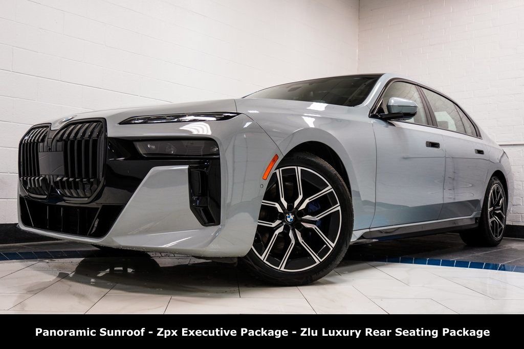 Used 2023 Gray BMW 760i xDrive image 1