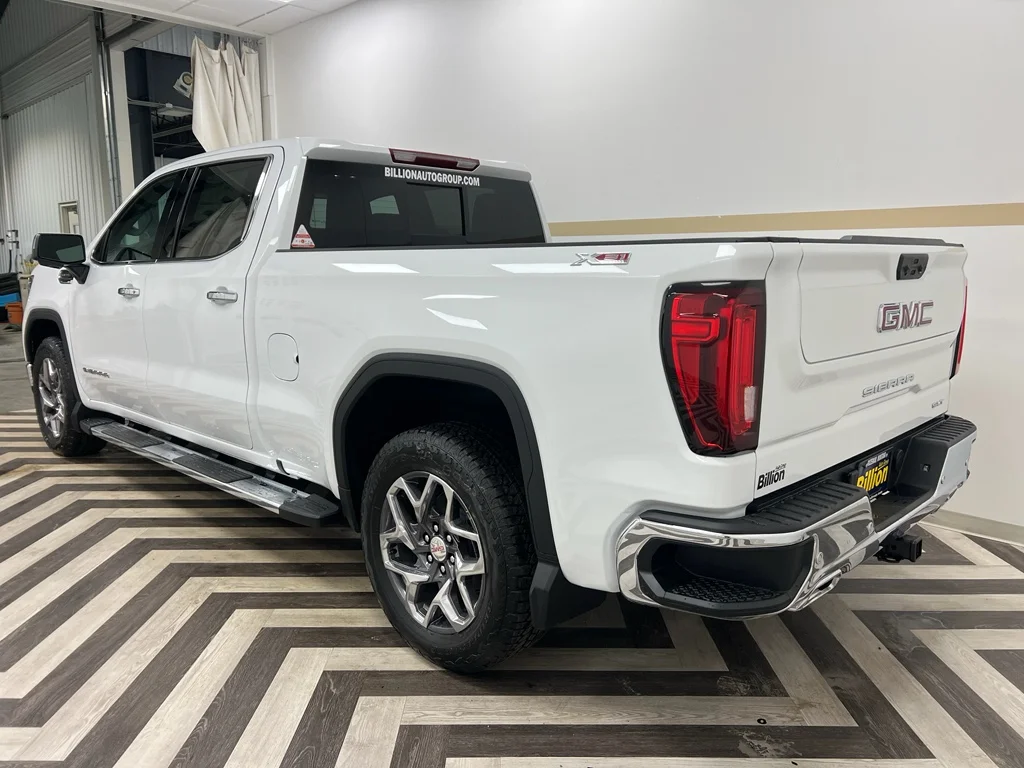 2026 GMC Sierra 1500 SLT - Photo 14