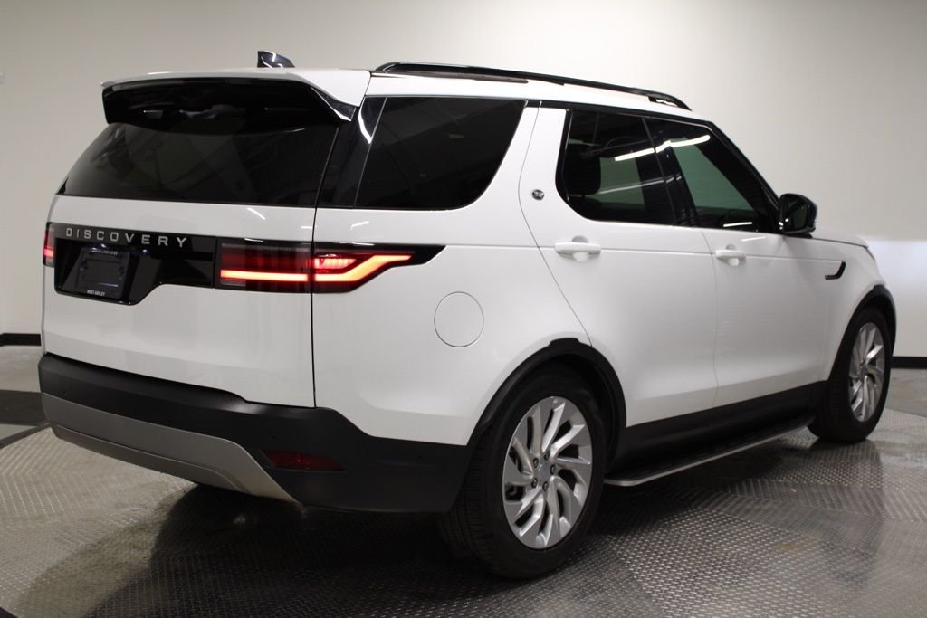 Used 2025 White Land Rover S image 7
