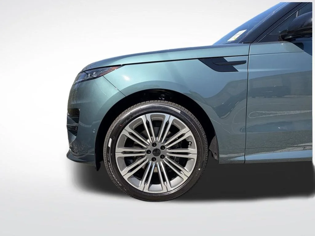 New 2026 Green Land Rover Dynamic SE image 9