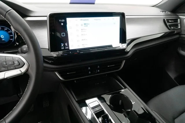 2026 Volkswagen Atlas Cross Sport SE w/Tech - Photo 29