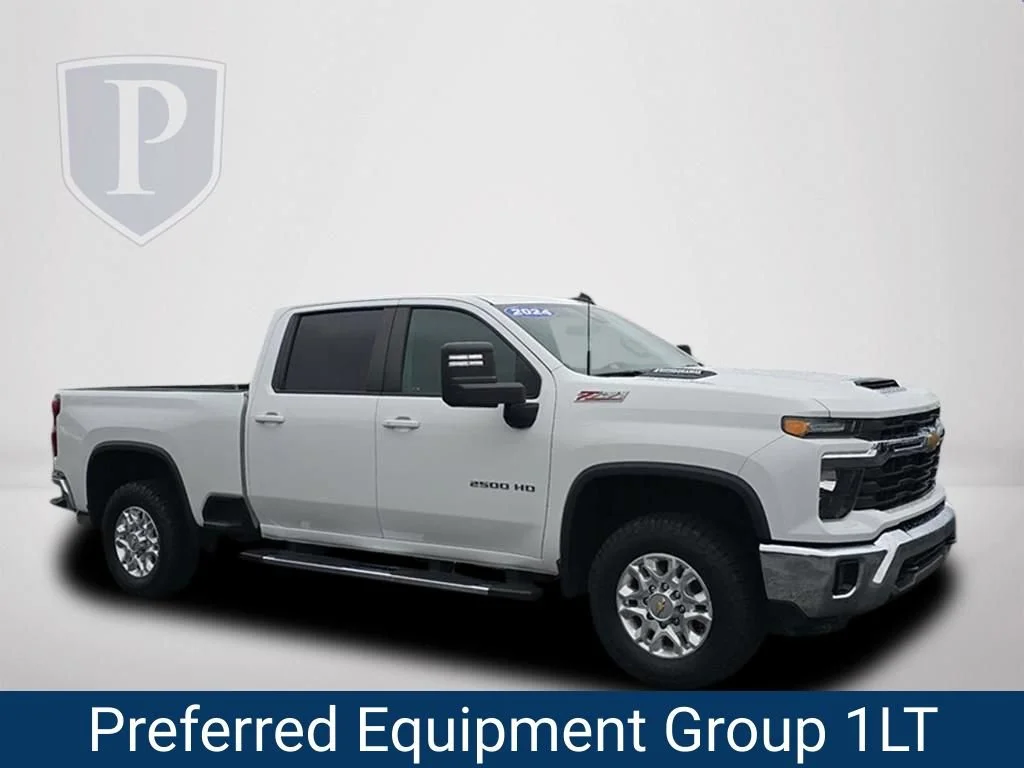 Used 2024 Summit White Chevrolet LT image 2