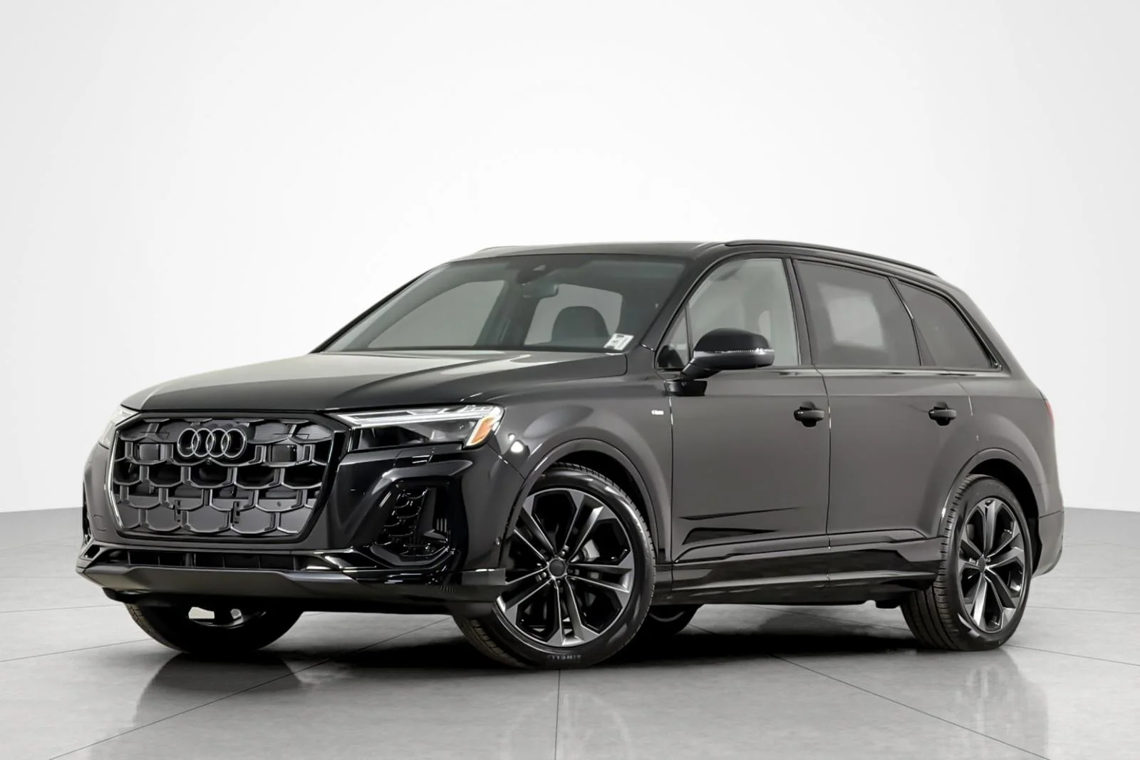2026 Audi Q7 55 S Line Premium Plus quattro Tiptronic's photo