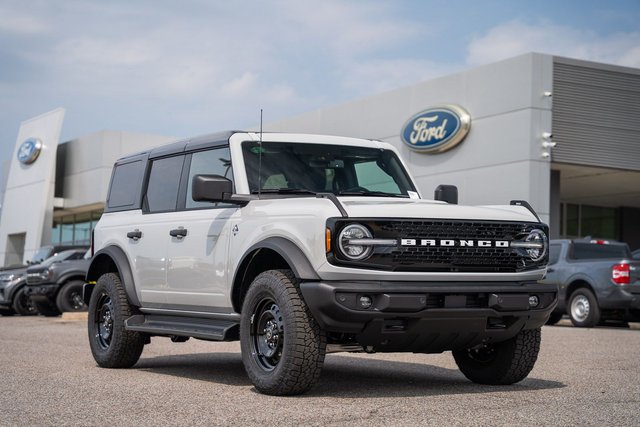 2026 Ford Bronco Outer Banks®