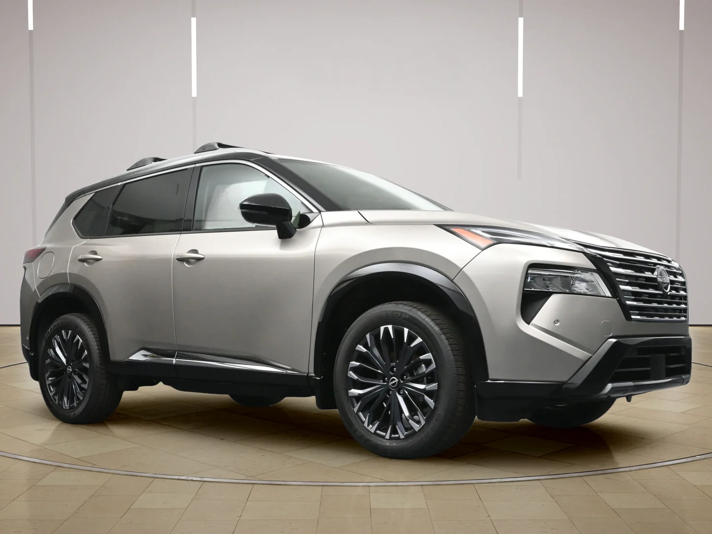 New 2026 Champagne Silver Metallic/Super Black Nissan Platinum image 27