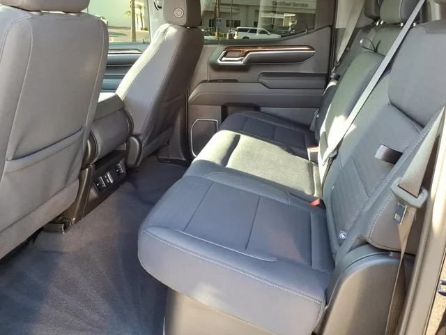 Used 2023 Onyx Black GMC Elevation image 12