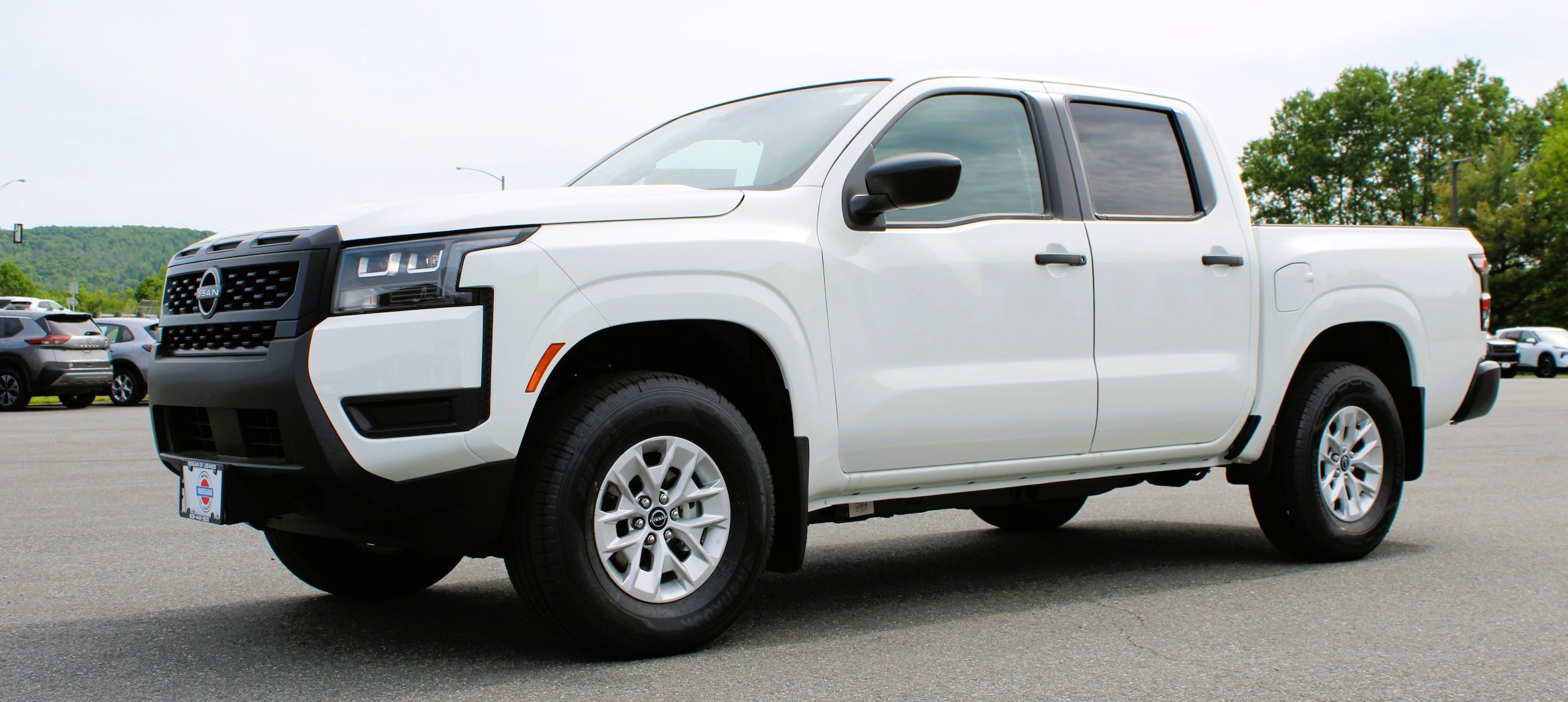 New 2026 Glacier White Nissan Crew Cab S image 14