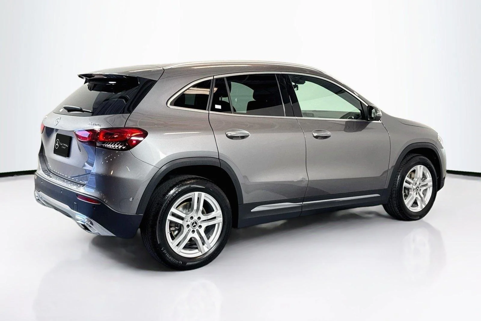 Used 2023 Mountain Grey Metallic Mercedes-Benz GLA 250 image 5