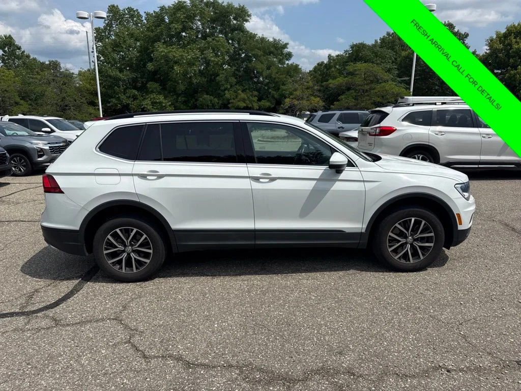 Used 2019 White Volkswagen 2.0T SE image 7