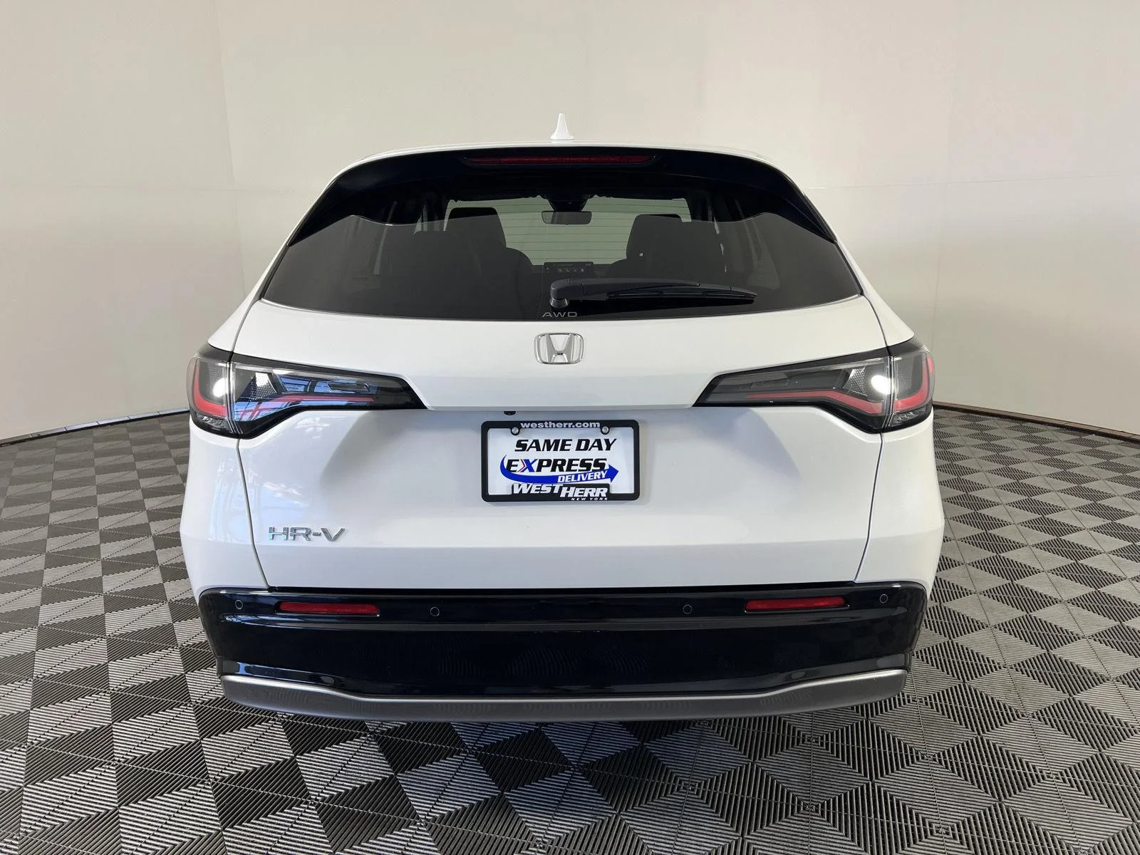 Used 2025 Platinum White Pearl Honda EX-L image 4
