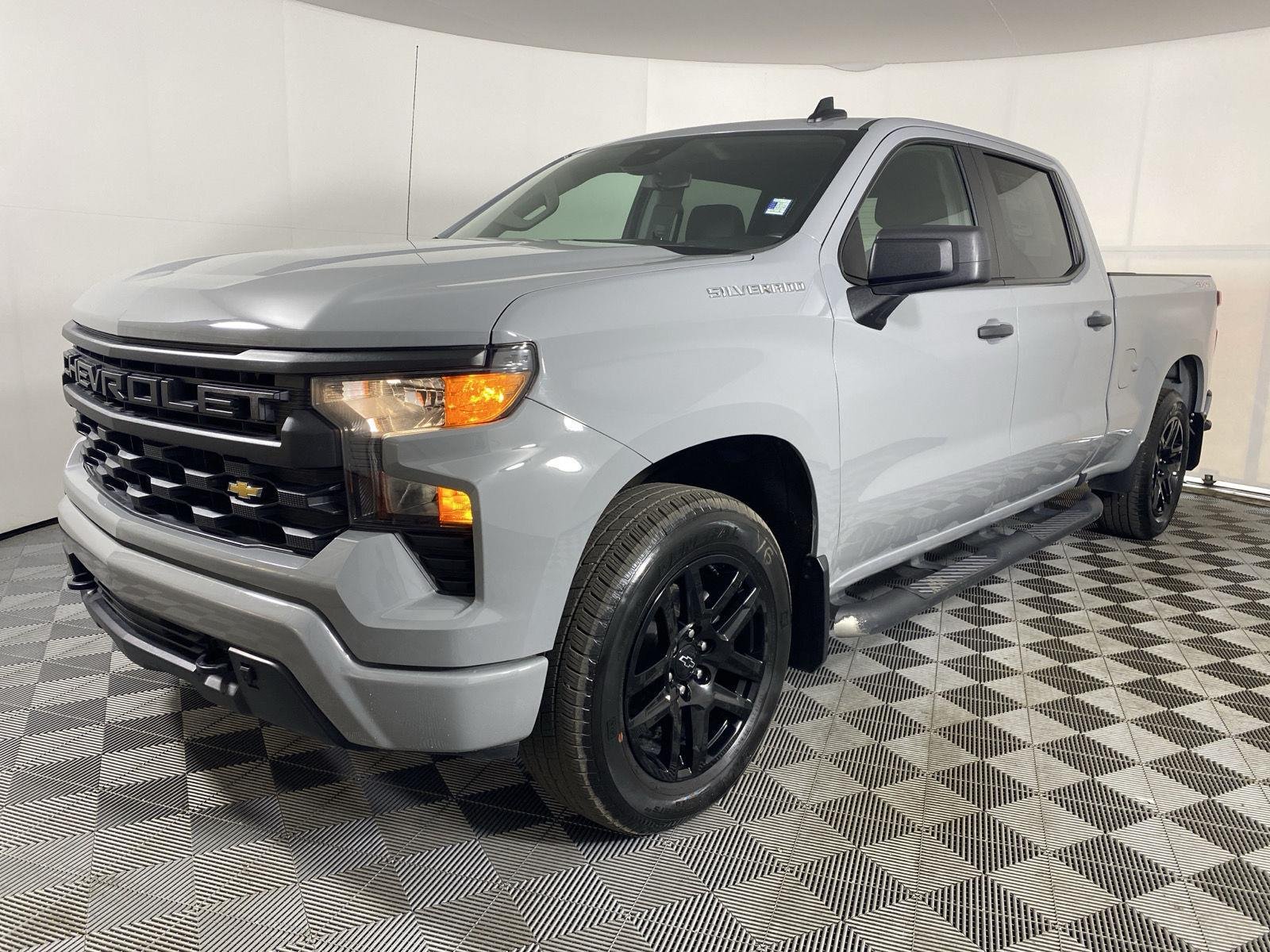 Used 2024 Slate Grey Metallic Chevrolet Custom image 10