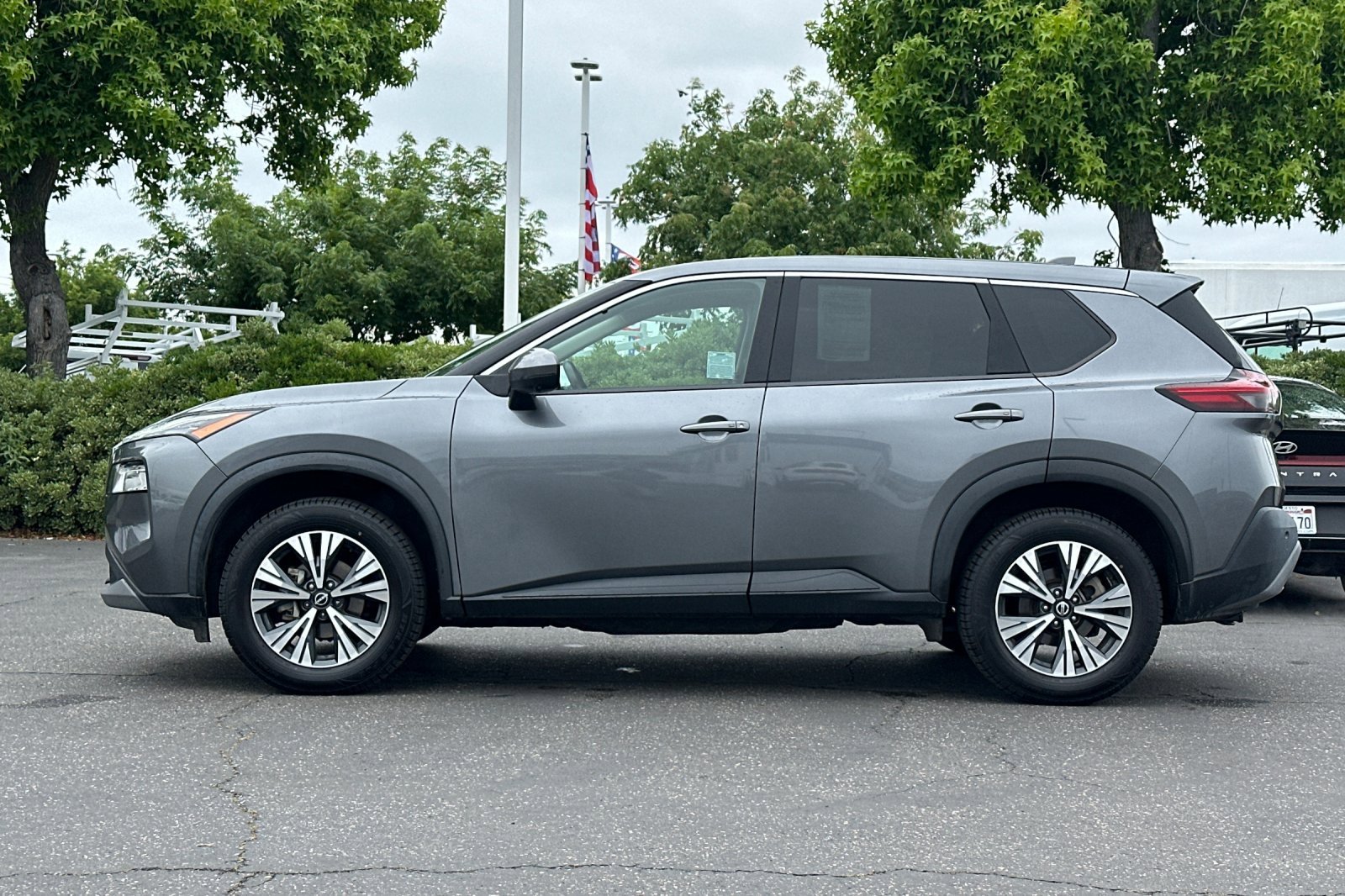 Used 2021 Gun Metallic Nissan SV image 7