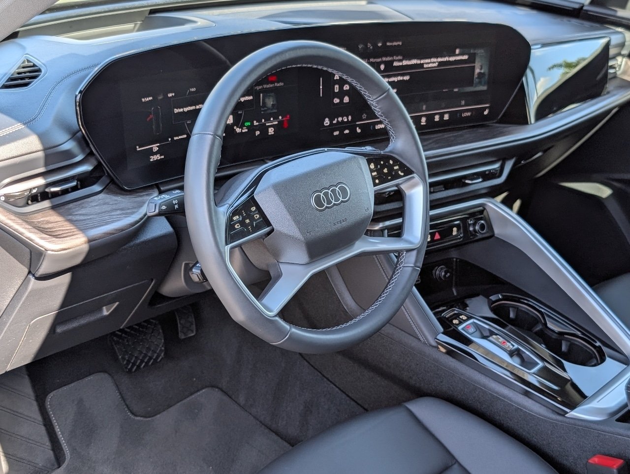Used 2025 Tambora Gray Metallic Audi 2.0T Premium Plus image 17