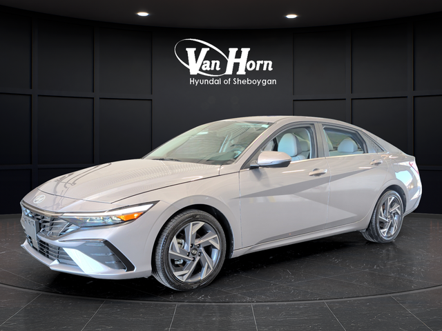 Certified Used 2025 Fluid Metal Hyundai Limited image 3