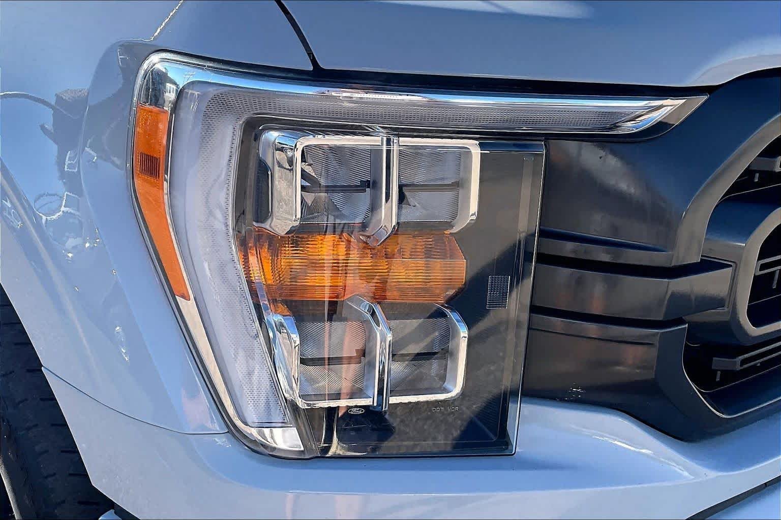 Used 2023 Avalanche Gray Ford XLT image 27