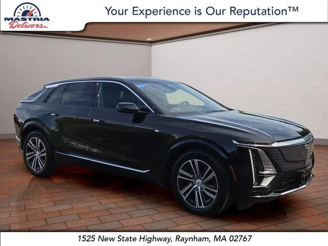 Used 2024 Cadillac LYRIQ Luxury 1 with VIN 1GYKPPRL0RZ121964 for sale in Raynham, MA