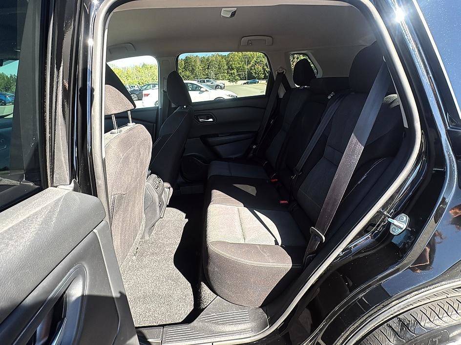 Used 2025 Super Black Nissan SV image 17