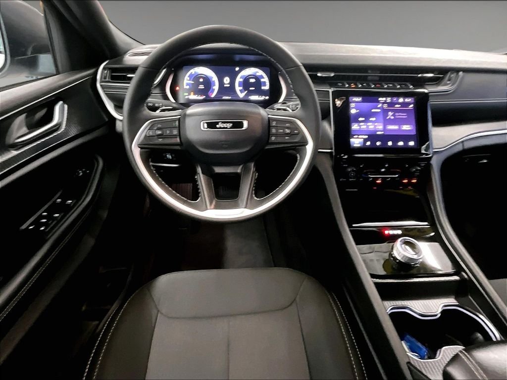 Used 2025 Bright White Clearcoat Jeep Laredo image 17