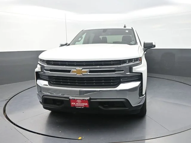 Used 2022 White Chevrolet LT image 2