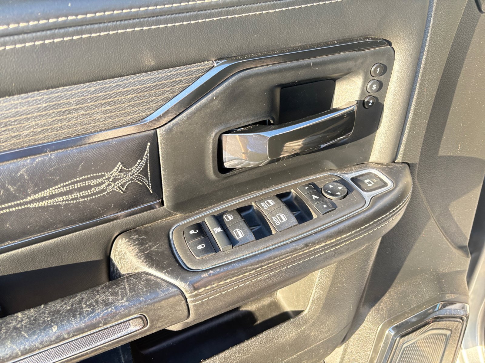 Certified Used 2022 Billet Silver Metallic Clearcoat Ram Limited image 10