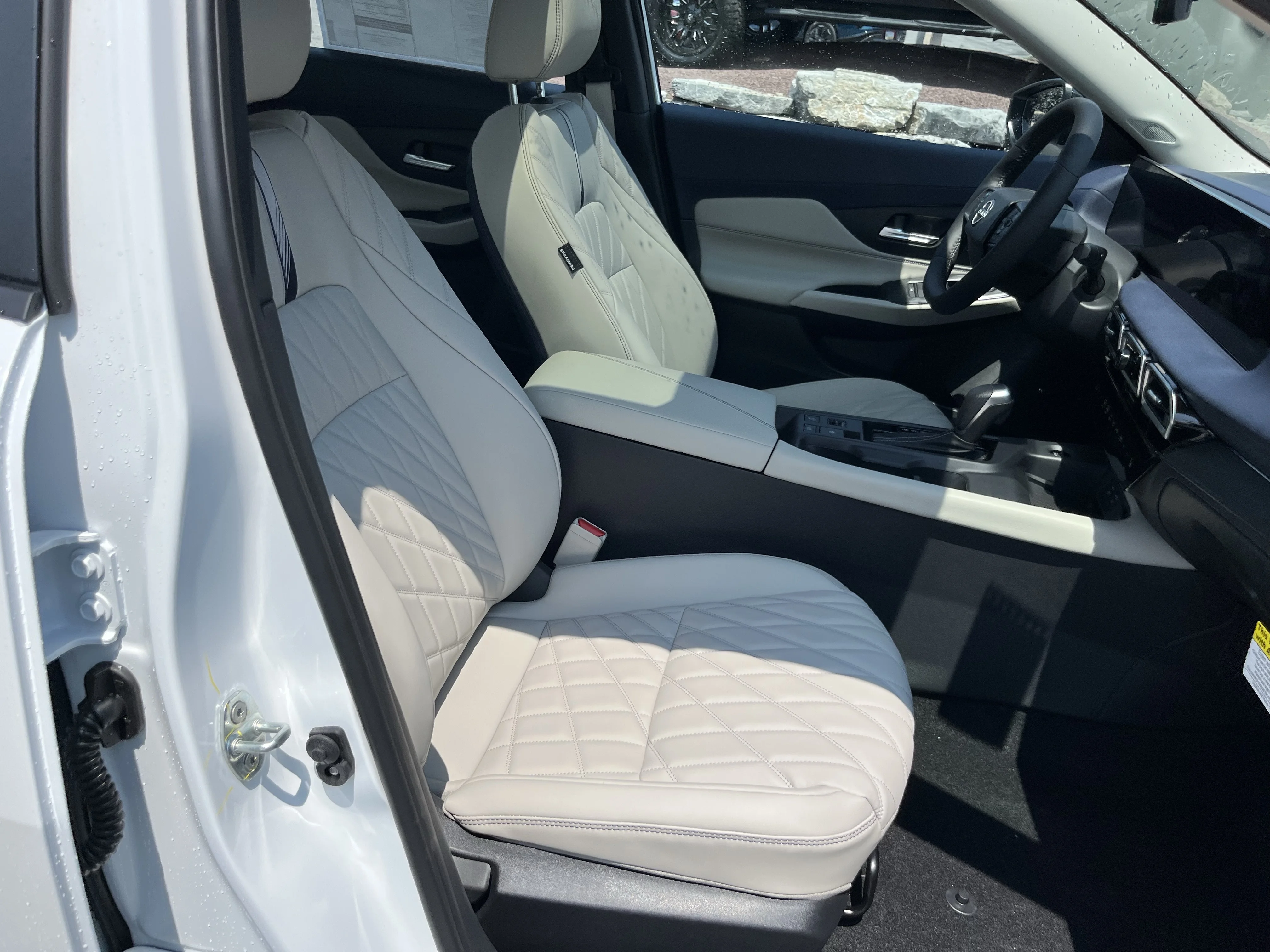 New 2026 Aspen White TriCoat Nissan SL image 3
