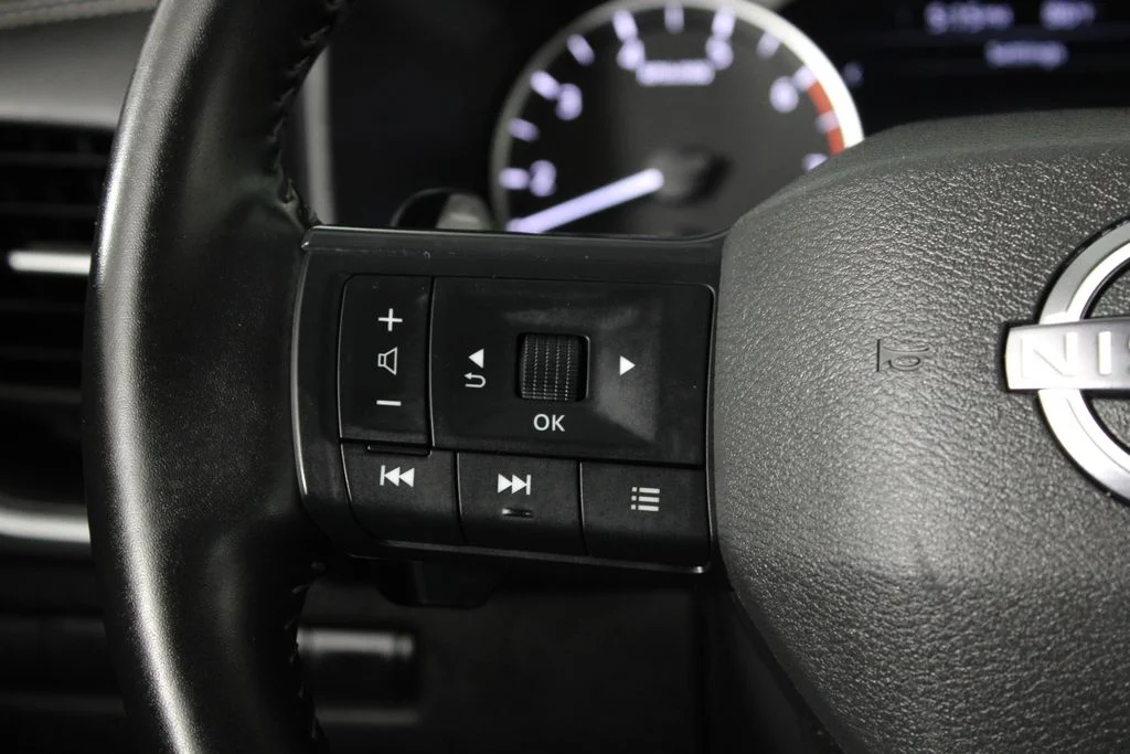 Certified Used 2025 White Nissan SV image 27