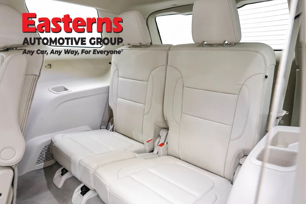 Used 2023 White GMC Denali image 33