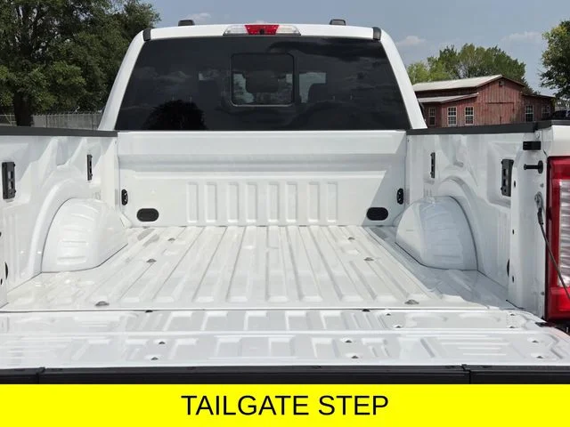 New 2026 Star White Metallic Tri-Coat Ford F-250® Lariat® image 8