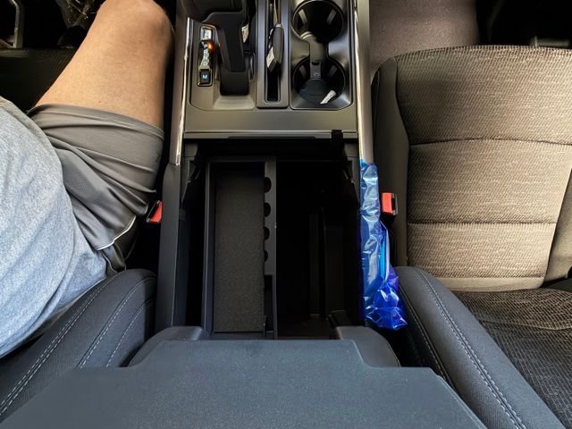 New 2026 Carbonized Gray Metallic Ford XLT image 40