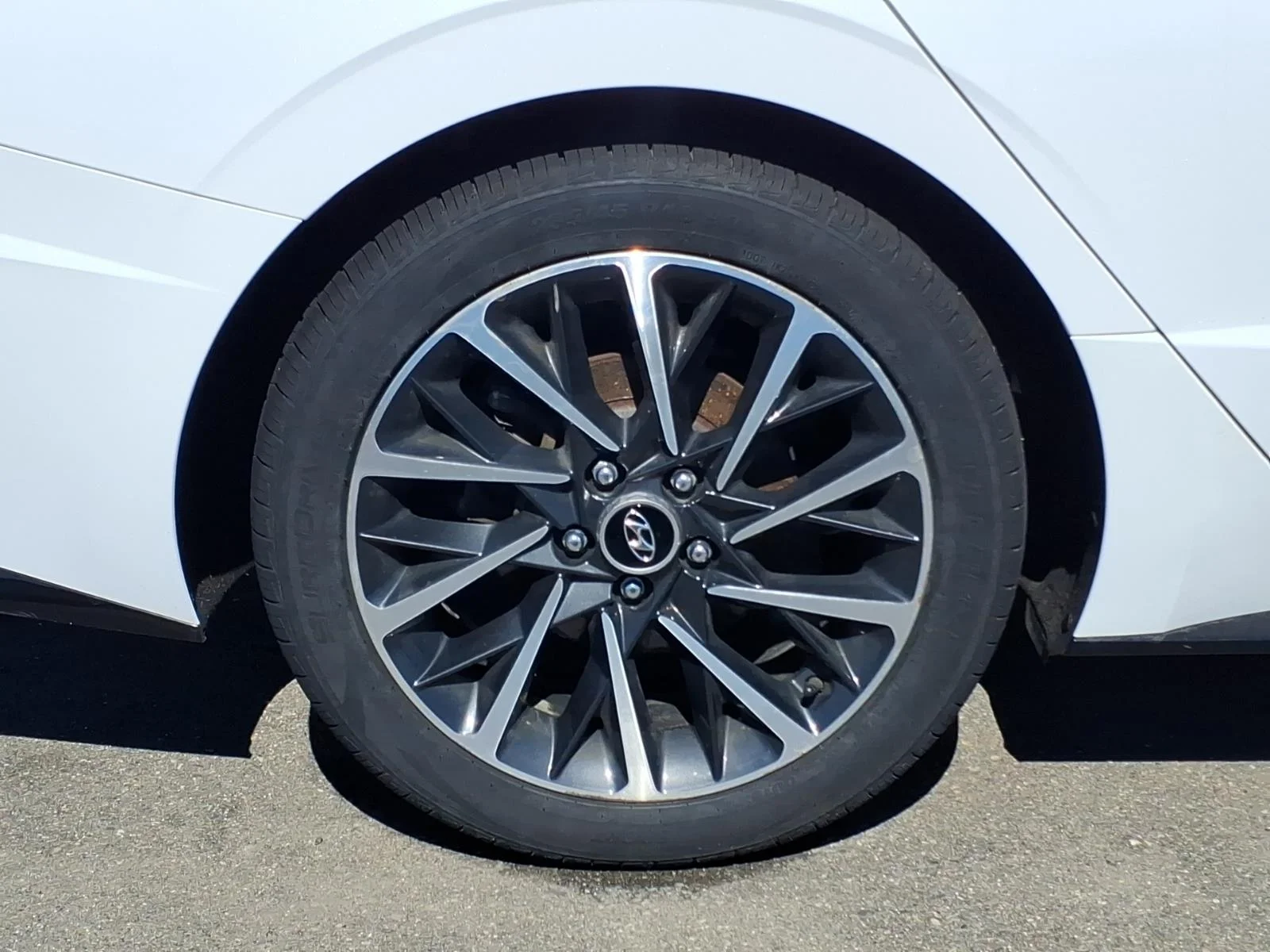 Used 2023 White Hyundai Limited image 14