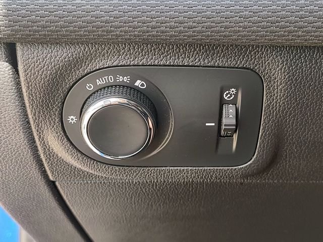 Used 2018 Blue Chevrolet LT image 24