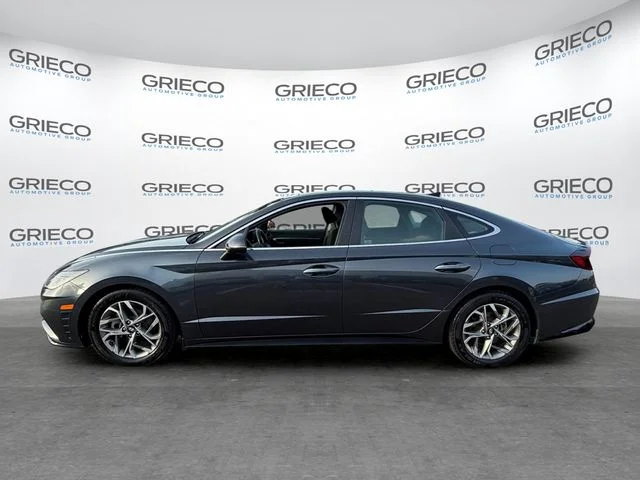 Used 2021 Gray Hyundai SEL image 4