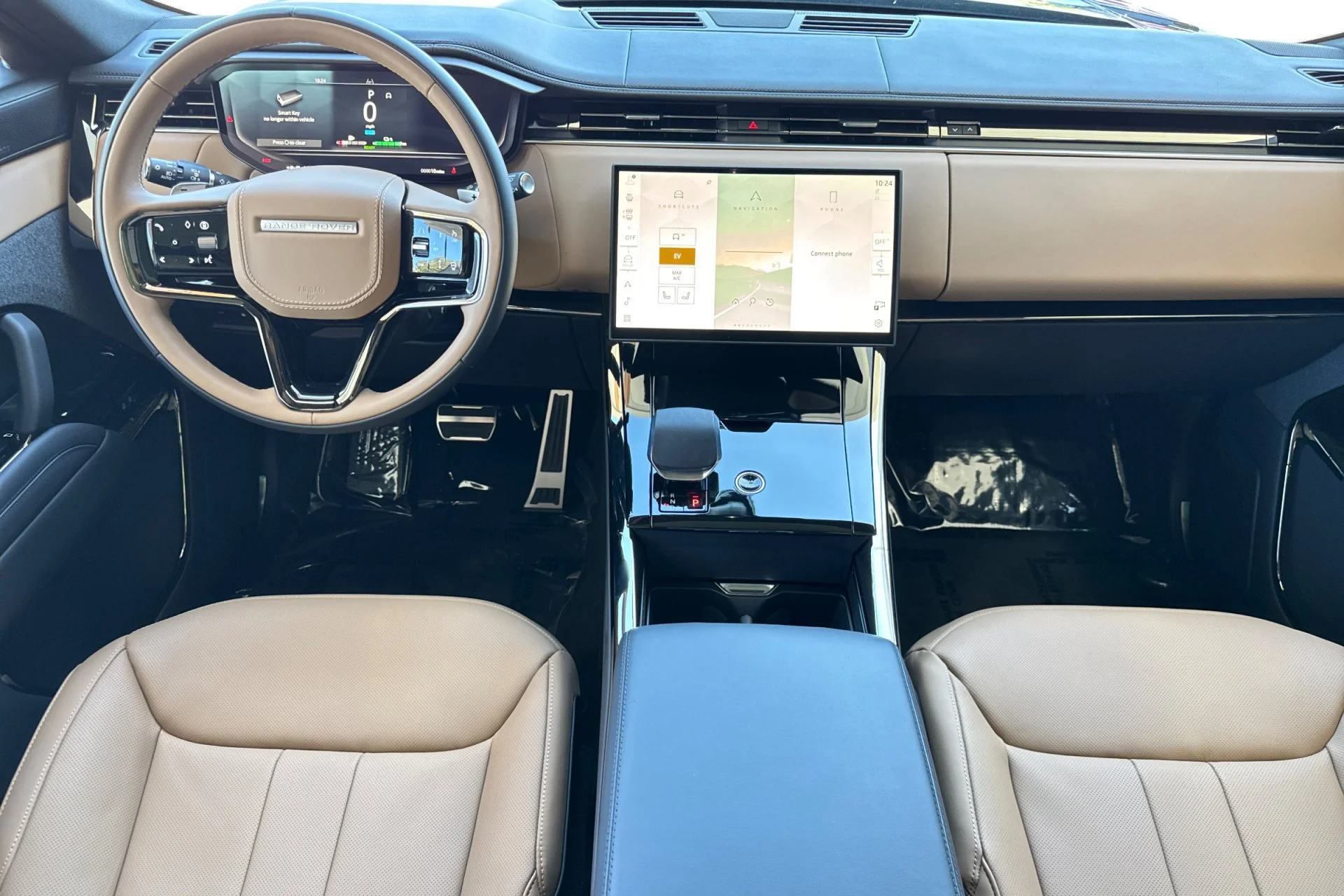 New 2026 British Racing Green Land Rover Dynamic SE image 3