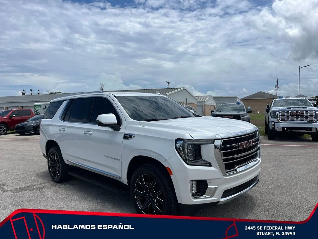 Used 2024 White Frost Tricoat GMC SLT image 2