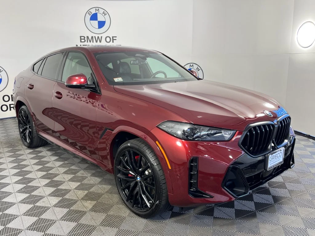 Used 2026 Red Metallic BMW xDrive40i image 1