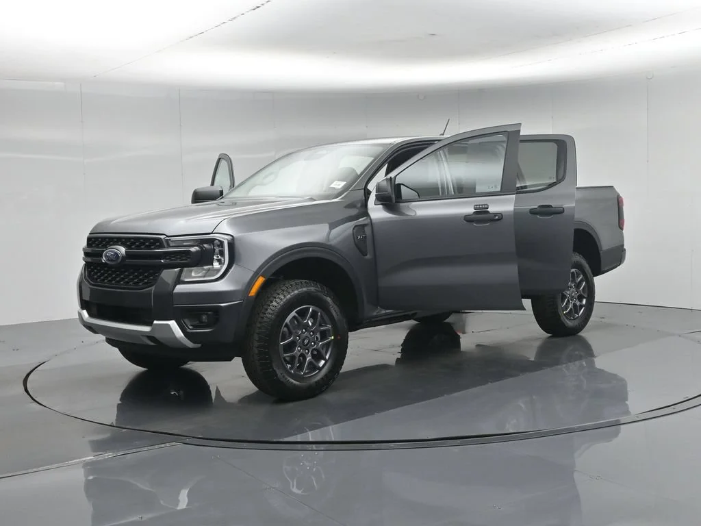 New 2026 Carbonized Gray Metallic Ford XLT image 27