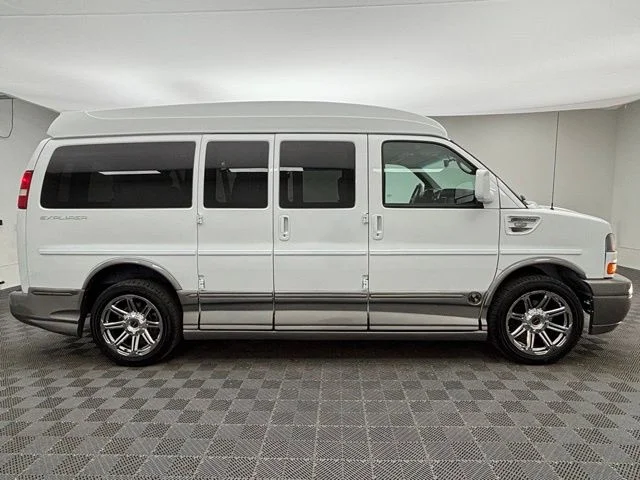 Used 2015 Summit White GMC Explorer Limited SE image 6