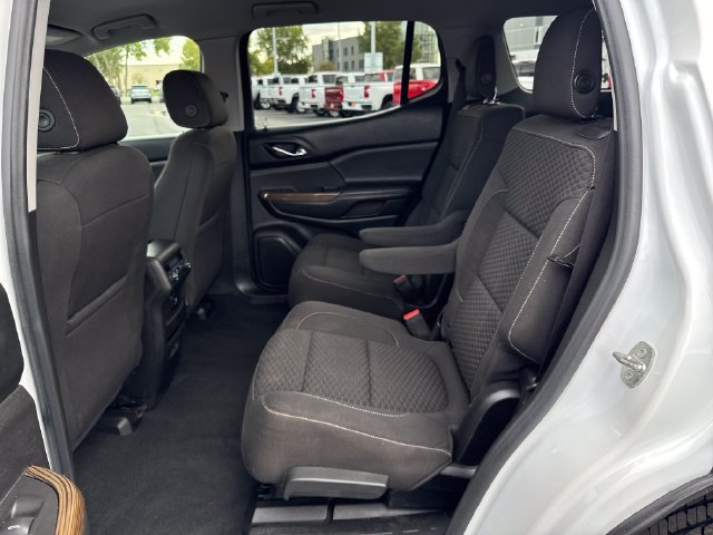 Used 2018 SUMMIT WHITE GMC SLE image 24