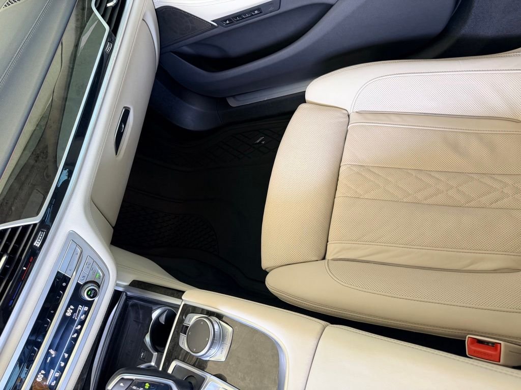 Used 2021 Gray BMW 740i image 25