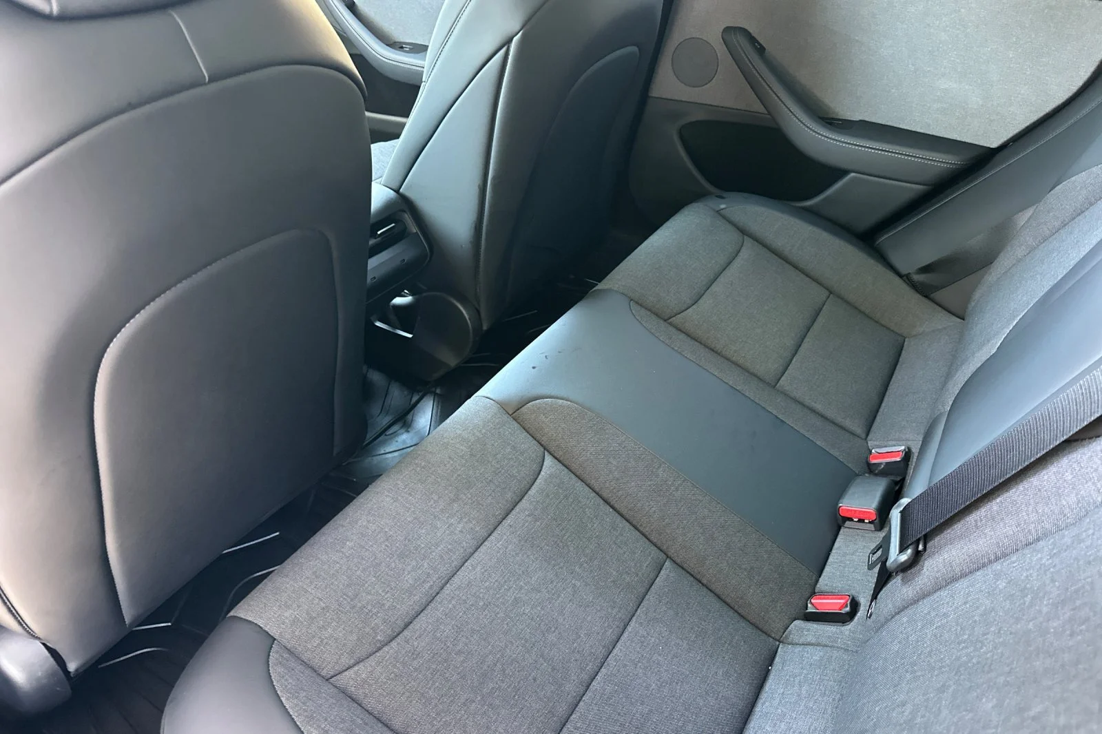 Used 2025 White Tesla Standard image 7